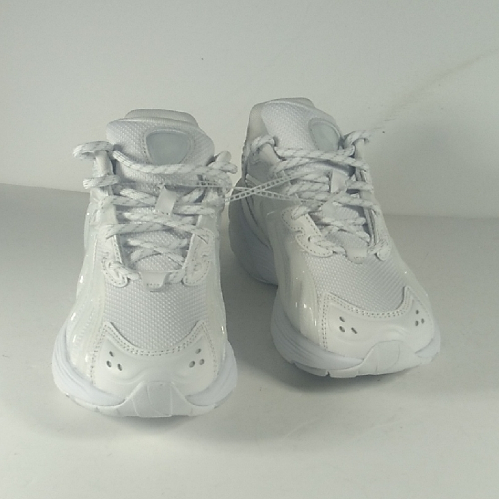 New, Puma White Athletic Shoes Size 7.5 Unisex Sneakers.